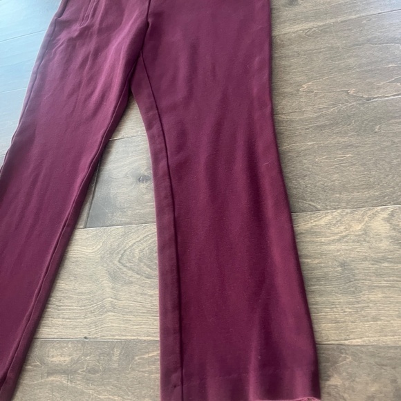 Chico's Burgundy Stretch Ankle Pants, size 1.5R - Picture 9 of 11